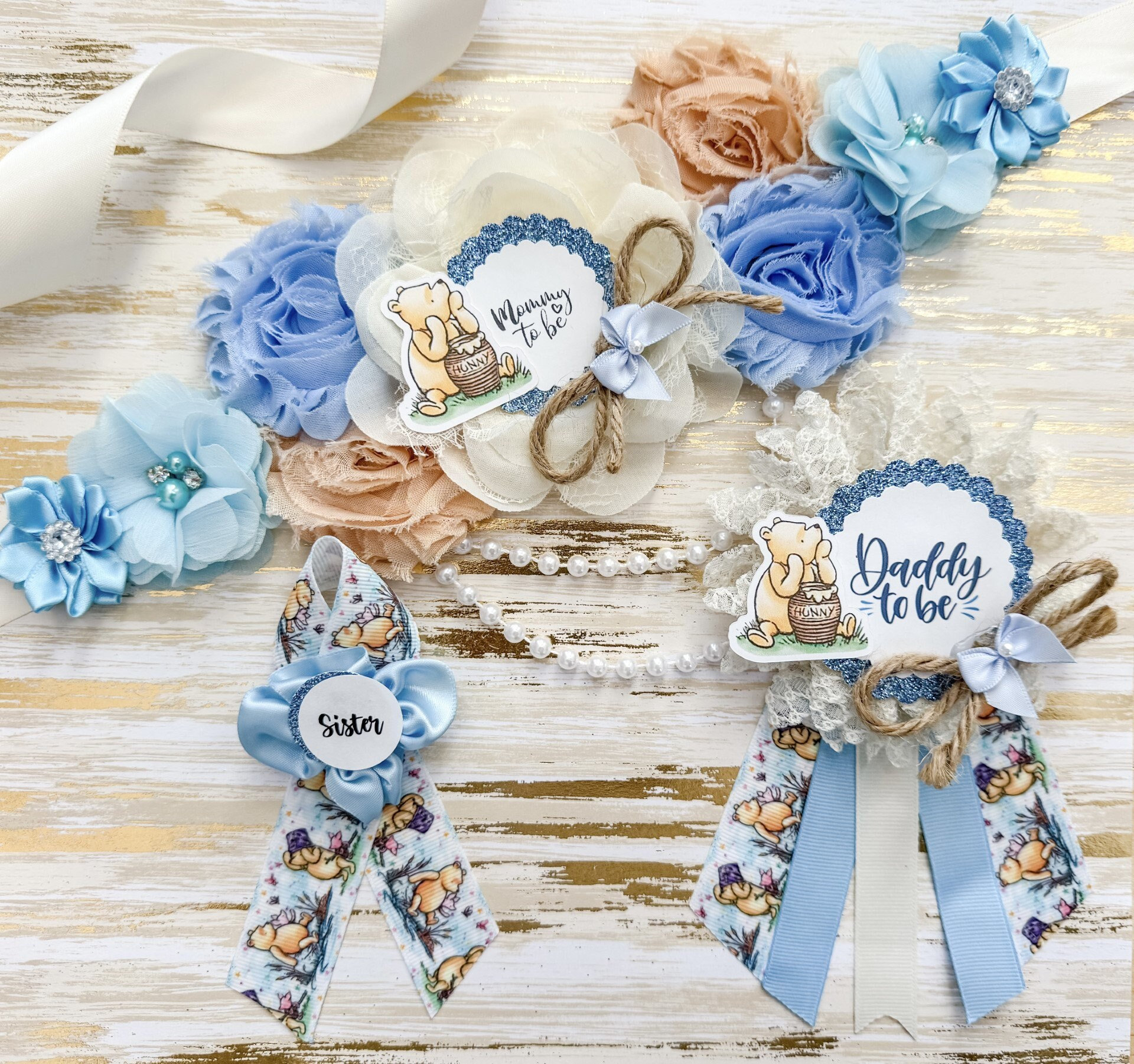 Écharpe "Daddy To Be" Pour Baby Shower - Couleur Bleue, Inscription Dorée, Taille 9.5x80 Cm, Matière Polyester