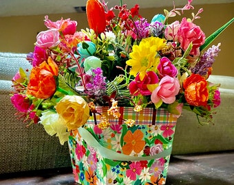 Flower Basket / Spring Floral Arrangement / Pink Florals / Wildflower Arrangement / Centerpiece