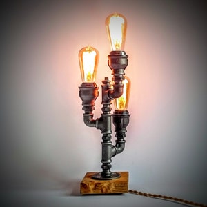 Table lamp, Edison table lamp, Edison lamp, Steampunk lamp, Industrial lighting, Gifts for man on light brown wooden base