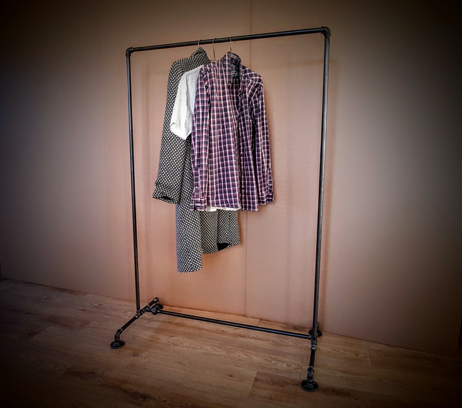 IBUYKE Industrieel kledingrek voor pijpen, 156 cm wandmontage