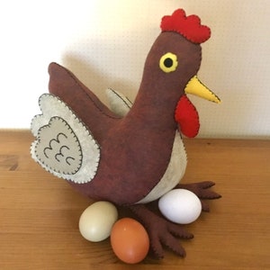 The Homely Hen pdf downloadable pattern