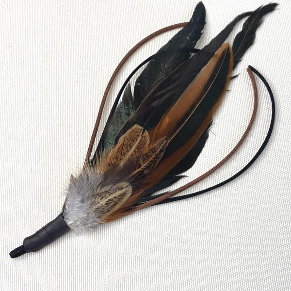 Accessoire de jouet énigme pour chat avec pompons en daim et plumes, recharge de baguette interactive