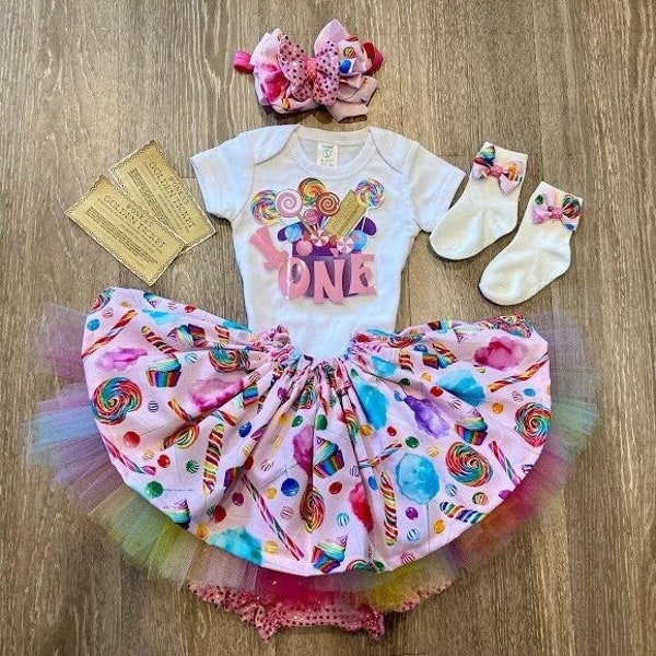 Ensemble d'anniversaire de bonbons, tenue de fête, fête d'anniversaire de bonbons, tenue de premier anniversaire, bloomers de bonbons, ensemble de tutu d'anniversaire