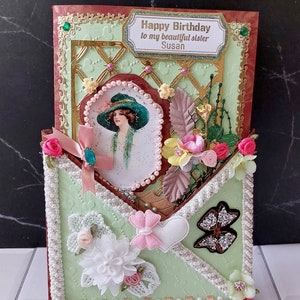 Karte zum Geburtstag für Mama. Moderne Vintage Karte in herbstlichen Grün. Geburtstagswünsche für Frau. Personalisierte, individuelle Karte mit goldener Beschriftung.