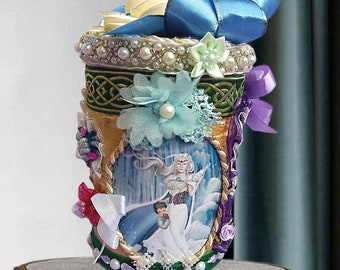 Wonderland gift box &quot;The Ice Queen and the Sea Queen&quot;. Christmas gift idea for girls with mythical creatures, personalized . Luxury Tag.