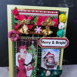 Einzigartige,handgemachte Weihnachtskarte. "Personalisierte, 3D Art Deco Karte ""Merry and Bright"" mit Glocken, Luxus Band, Brosche, Perlen und Blumen."