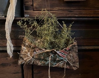 Primitive Easter Bunny Rabbit Early Look Peg Hanger Homestead Make Do Twig Frame #1 Primitive Easter Bunny Rabbit Early Look Peg Hanger Homestead Make Do Twig Frame #1