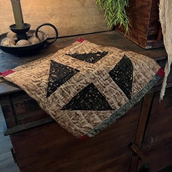 Primitive Old Quilt Candle Mat Homestead Table Runner Early Look Grubby Feed Sack FALL #QSE