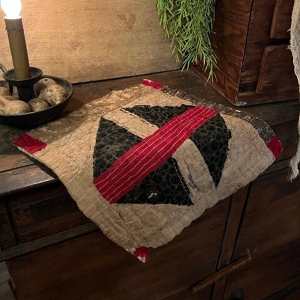 Primitive Old Quilt Candle Mat Homestead Table Runner Early Look Grubby Feed Sack FALL #QSF