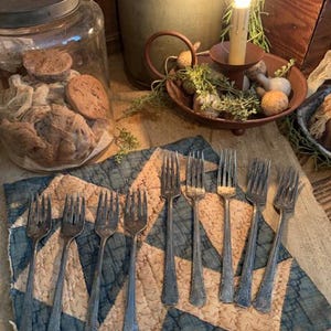 Primitive Old Antique Metal NINE Forks Farmhouse Early Rustic Cottage Cabin #10