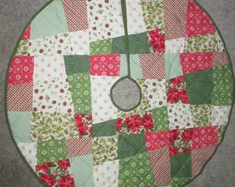 Quilted Christmas Tree Skirt 48" Holiday Garden Poinsettia Floral Botanical