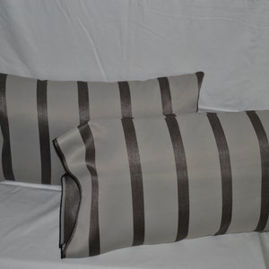Decortative satijn Polyester gestreepte kussenslopen (standaard of koningin kussens Set)