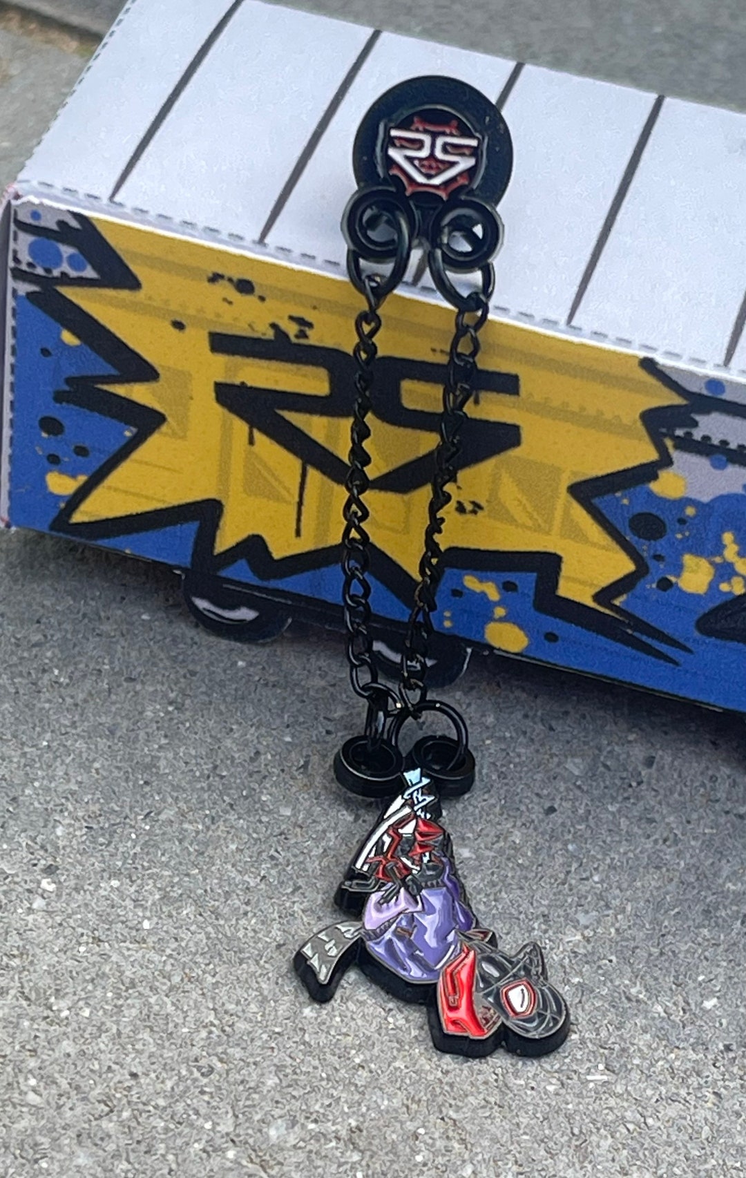 Spider-pigeon 1” Chain With 1” Charm Soft Enamel Hat/lapel Chain Pin ...
