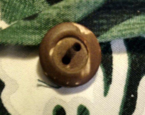 Vintage Hawaiian Shirt with Coconut Buttons - image 4