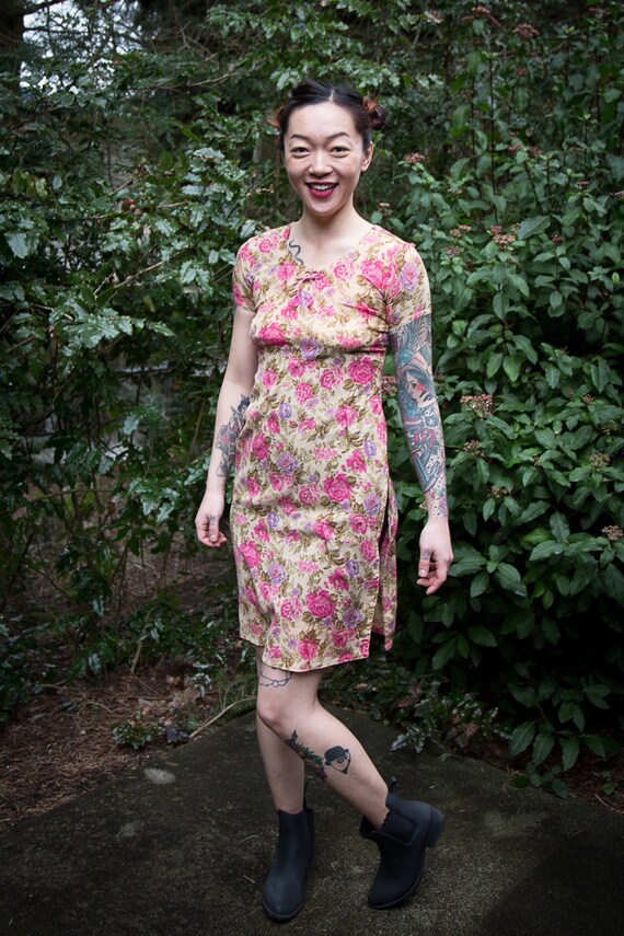 Sale! 30% OFF- VINTAGE 1990's Floral Sheer Dress - image 2