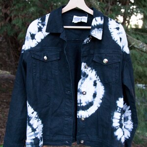 Sale! 30% OFF- VINTAGE 1990's Women'sGrunge Acidwash Black Denim Jacket image 1