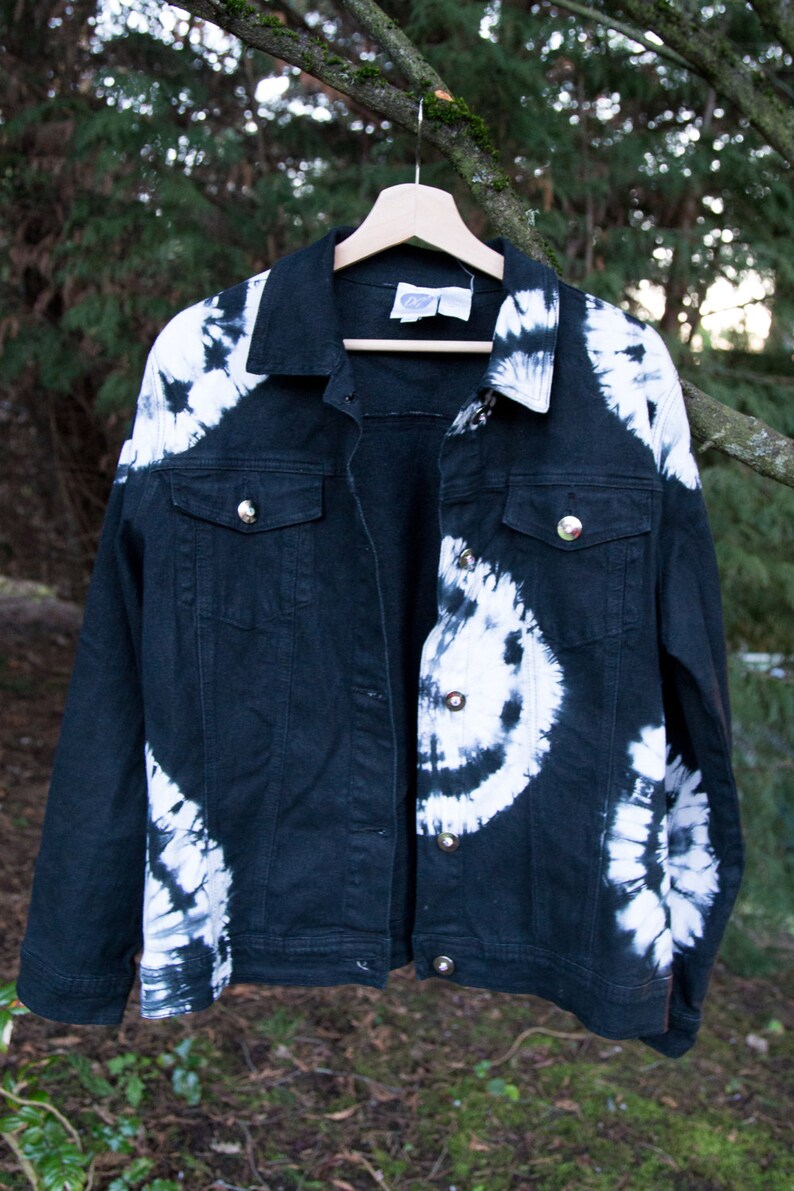 Sale! 30% OFF- VINTAGE 1990's Women'sGrunge Acidwash Black Denim Jacket image 1