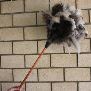 Extra large soft full head ostrich feather duster clear gloss wood handle 90cm overall 36 inch image 4