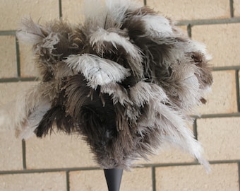 Extra groot zacht struisvogelveren stofdoek helder glanzend houten handvat 90 cm in totaal (36 inch)