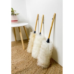 One professional deluxe lambswool duster with very large lambswool head 60cm- choice of three wool colours