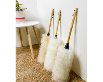 One professional deluxe lambswool duster with very large lambswool head 60cm- choice of three wool colours