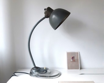 Lampa biurkowa w stylu vintage Bauhaus autorstwa Marianne Brandt dla Kandem Leuchten