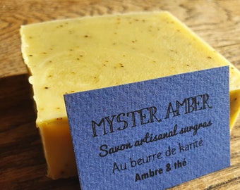 Le "Myster Amber", savon artisanal surgras à l'ambre, au thé et au beurre de karité pour ces messieurs (et dames aussi d'ailleurs)