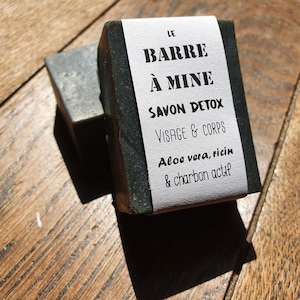 The “Barre à mine”, detox soap with charcoal and aloe vera purifying face and body, with vegetable castor oils and shea butter