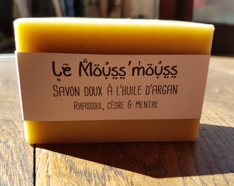 The "Mouss'mouss", soft and moisturizing soap with argan oil, rhassoul and essential oils of cedar, mint and sweet orange