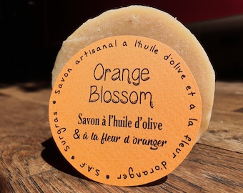 Le "Orange blossom", savon artisanal surgras saponifié à froid à l'huile d'olive et à la fleur d'oranger