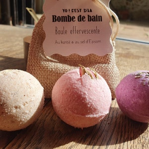 Bag of 3 small balls of artisanal bath bombs scented effervescent with shea butter and Epsom salt