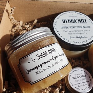 "Bee-box" gift set, complete honey-based skincare image 4
