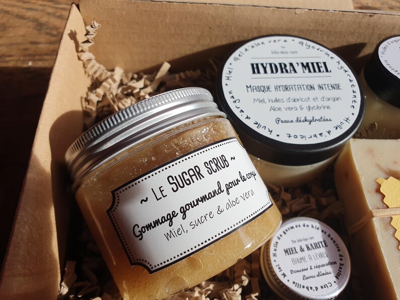 "Bee-box" gift set, complete honey-based skincare image 4