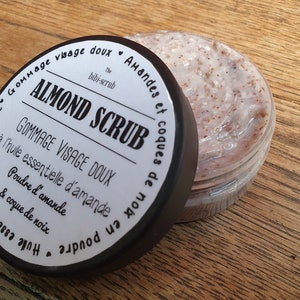 The "Almond scrub", exfoliating gel, softening and nourishing facial scrub with almond for greedy and dehydrated skin