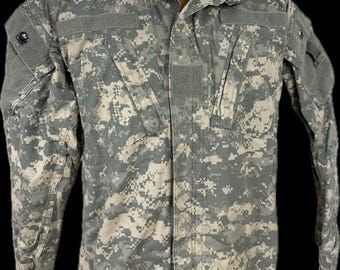 Genuine US Military ACU Combat shirt / top Digital Camo Small-Short