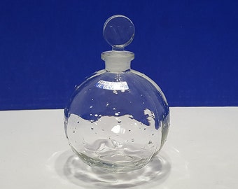 worth perfume blue bottle