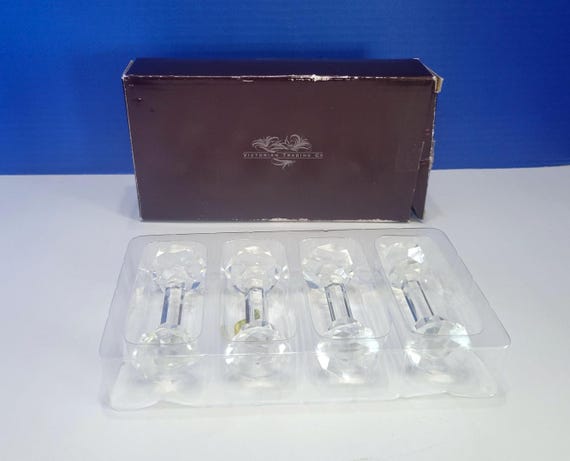 Vintage Victorian Trading Co Crystal Knife Rests Set of 4 in Box