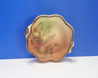 Vintage Nippon Rüschen Moriage Bowl Blatt und Nuss Muster