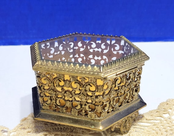 Antique Gold Ormolu Jewelry Box Hexagon with Glas… - image 5