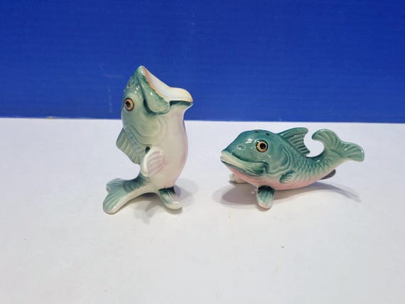 Vintage Green Ceramic Fish Salt and Pepper Shakers Made in Japan