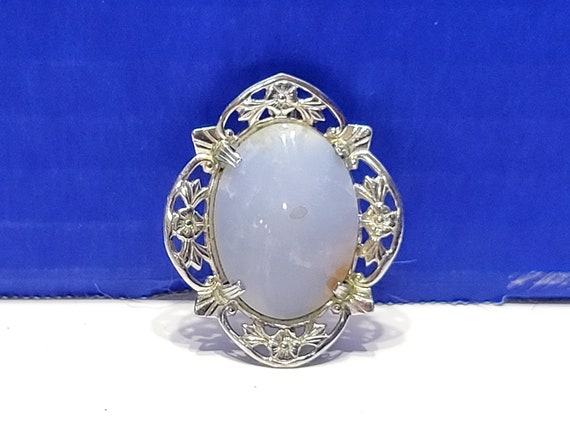 Vintage Chalcedony Natural Stone Brooch in Oval S… - image 1