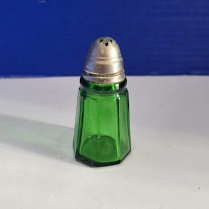 Vintage Green Depression Glass Salt or Pepper Shaker