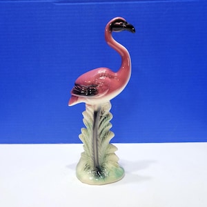 Estatueta de flamingo alta em pé, estilo vintage, da California Pottery.