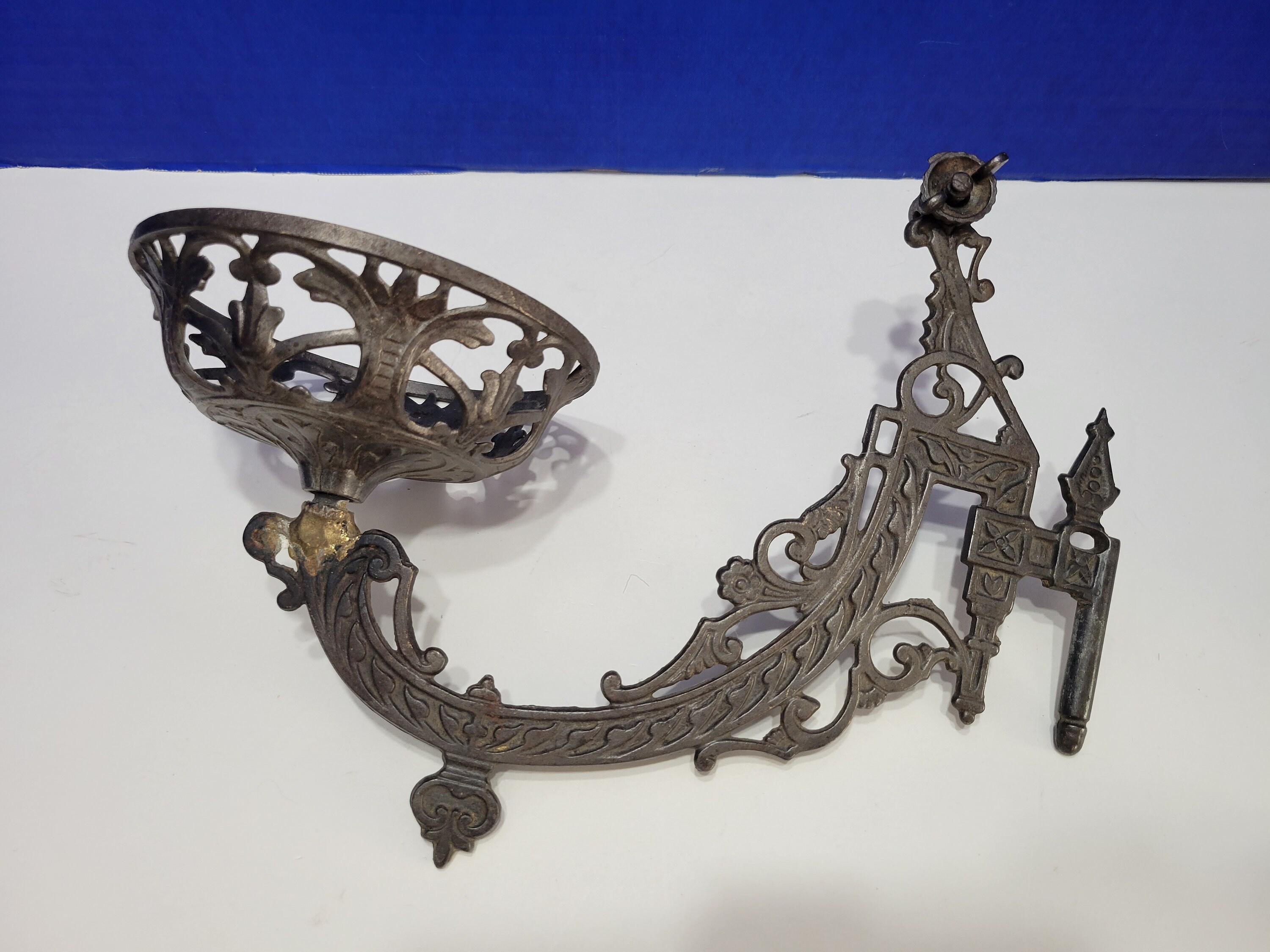 Antique Ornate Cast Iron Oil Lamp Holder Ideal Stover Mfg Co