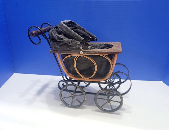 Vintage Victorian Style Small Wicker Doll Buggy