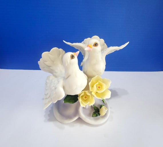 Vintage Ceramic White Love Bird Doves on Heart Figurine