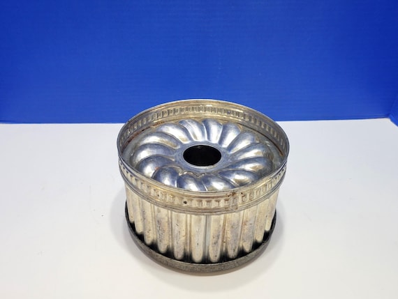 Vintage Metal Small Round Baking Tin Cake Mold Made in Italy