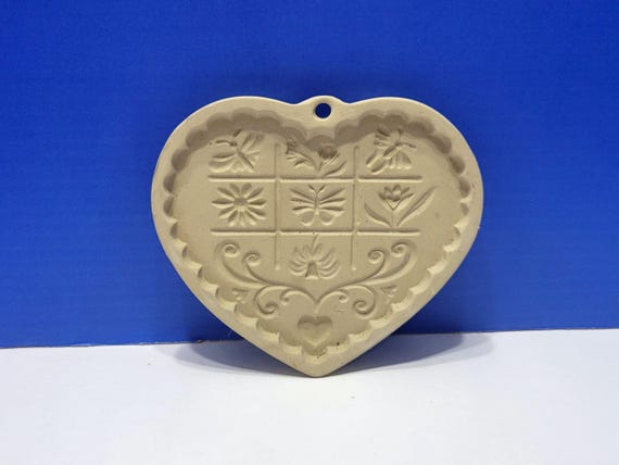 Vintage Pampered Chef Gardens of the Heart Stoneware Cookie Mold