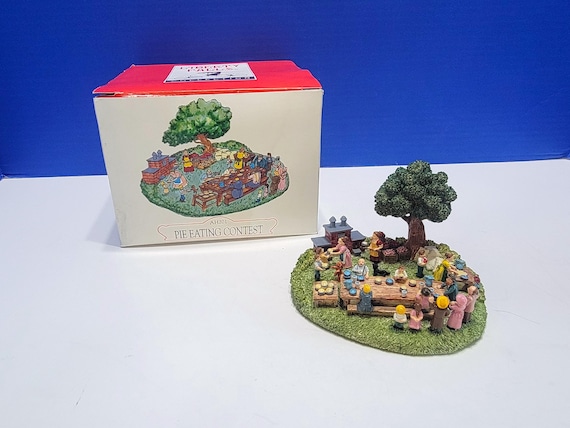 Vintage Liberty Falls Pie Eating Contest Americana Collection Village Figure