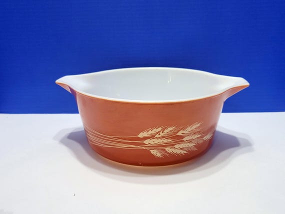 Vintage Pyrex Autumn Harvest Wheat 2.5 Liter Casserole Dish